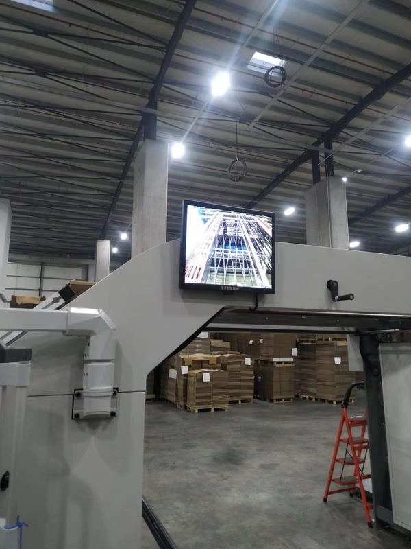 Podajnik tylny 3-warstwowy 5-warstwowy laminator fletowy 150 m / min Sterowanie PLC