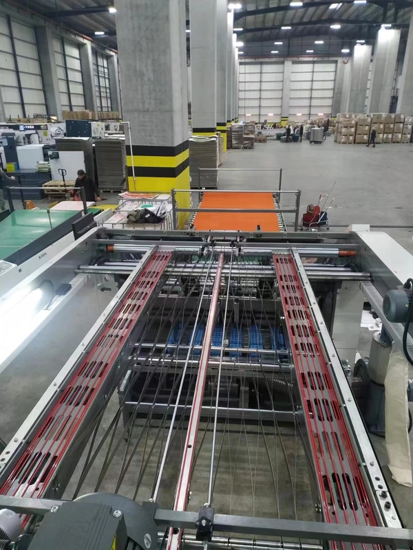 Podajnik tylny 3-warstwowy 5-warstwowy laminator fletowy 150 m / min Sterowanie PLC