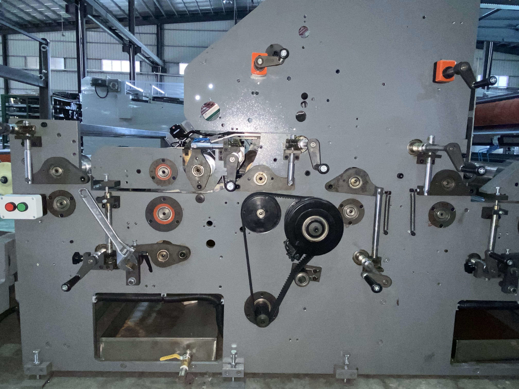 ISO 5-warstwowy laminator fletowy 30HP 380V Maszyna do laminowania tektury falistej