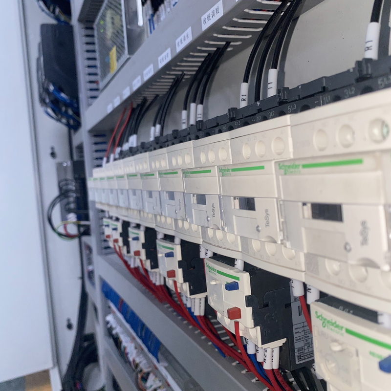 W pełni automatyczny laminator o dużej prędkości Laminowanie papieru z tektury falistej