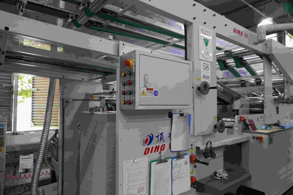 Precyzyjna laminarka do kartonu z dokładnością ±0,5 mm i górną grubością papieru 100-800g/m2