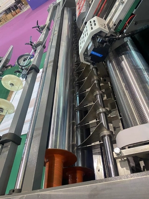 Automatyczny laminator fletowy o wysokiej dokładności z napędem elektrycznym do tektury